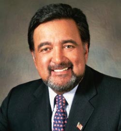 Former Secretary Bill Richardson, Department of Energy (1998-2001). (photo: Department of Energy)