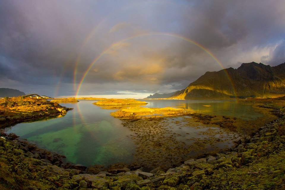 quadruple rainbow, quadruple rainbow picture, quadruple rainbow norway, quadruple rainbow new zealand, unusual multiple rainbow, multiple bows, mysterious rainbows, picture of multiple rainbows,  reflecting rainbows, strange rainbows, mysterious reflection bows